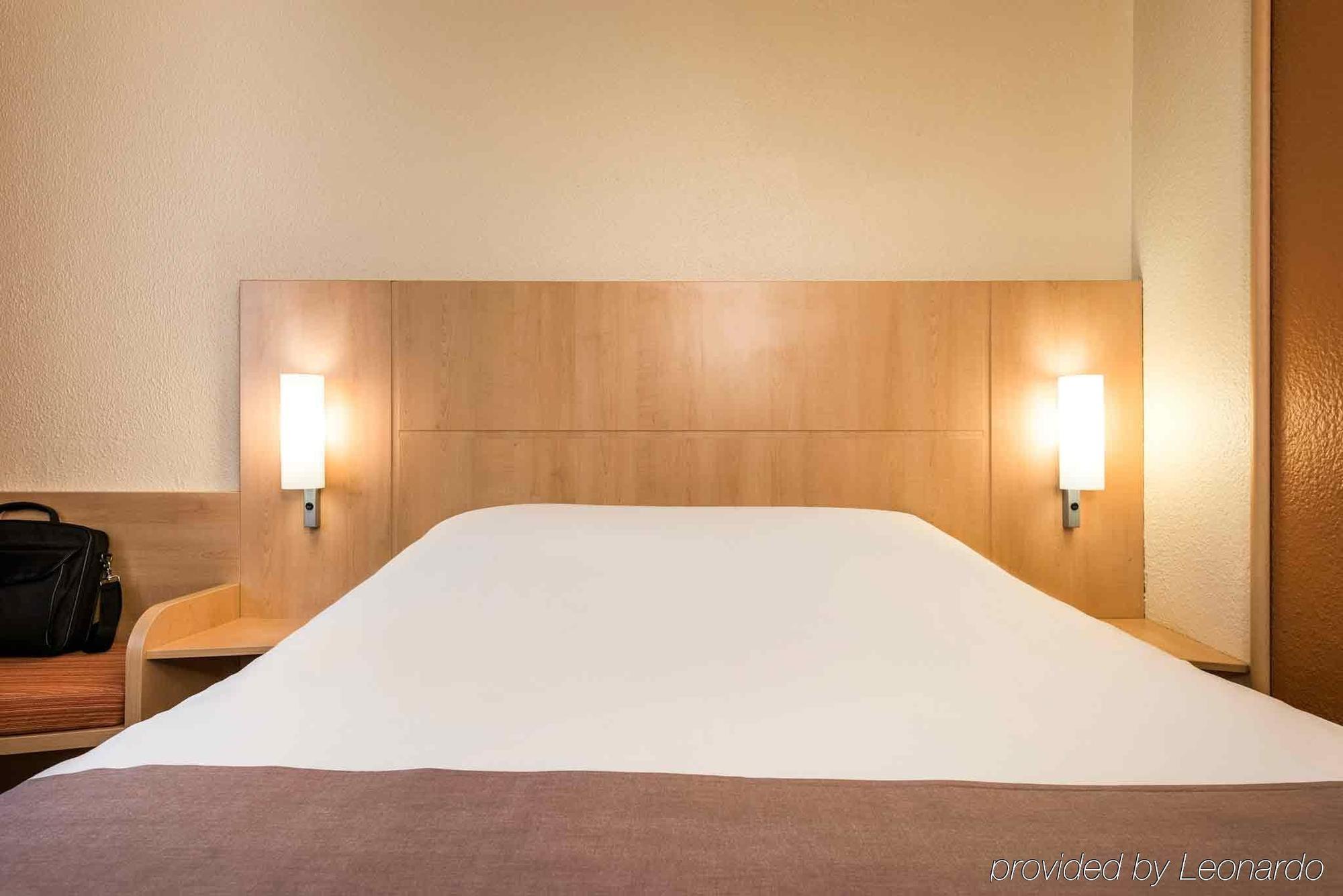 Ibis Gare Du Nord Chateau Landon 10eme Hotel Parijs
