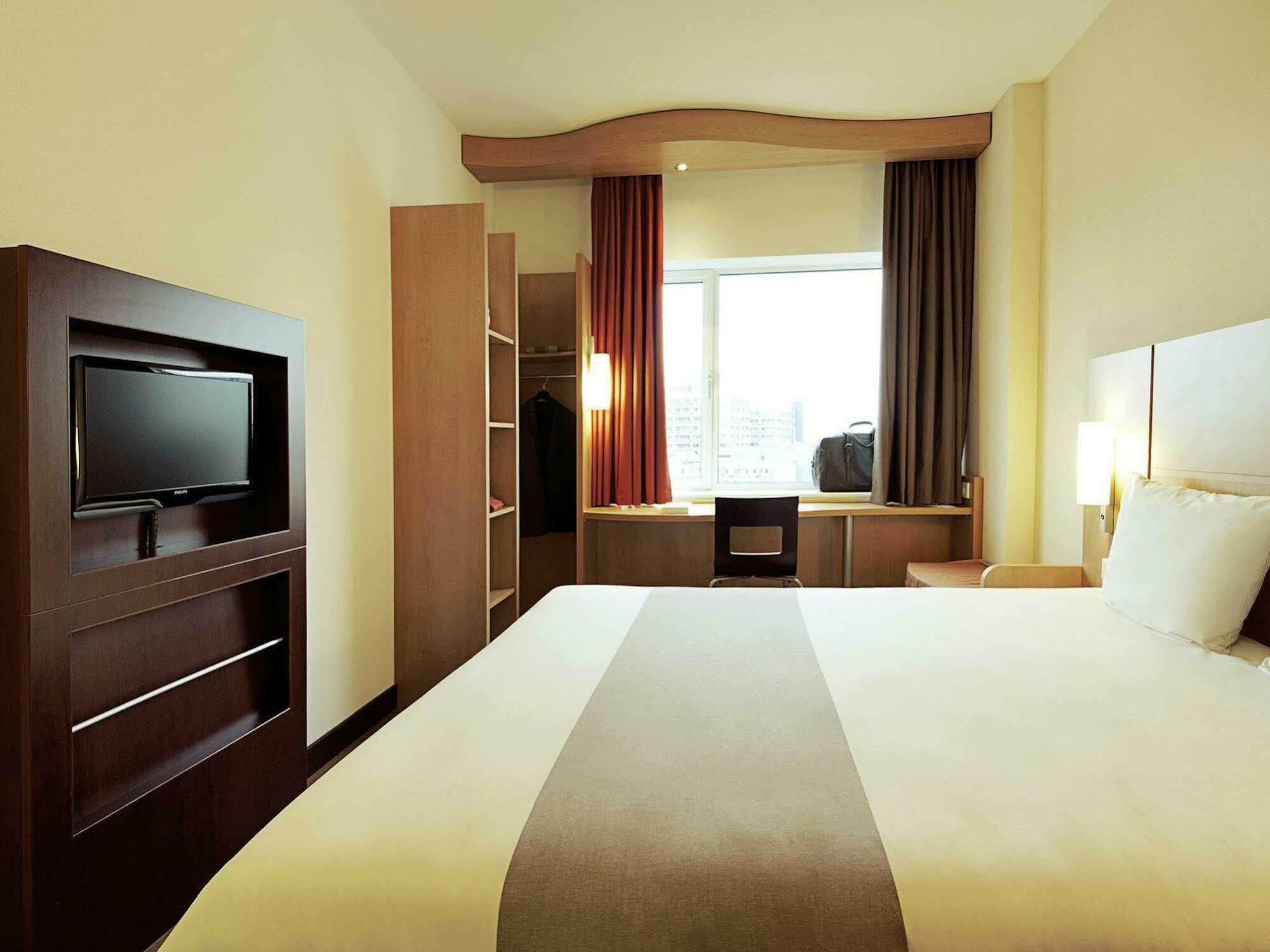 Ibis Gare Du Nord Chateau Landon 10eme 3* Parijs